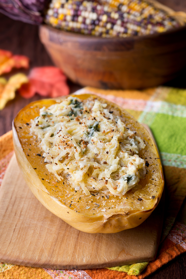 voici une photo d' une delicieuse recette de courge spaghetti de courge façon carbonara