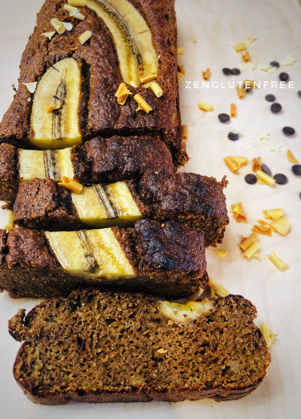 Banana bread à la farine de coco sans gluten ni lactose moelleux au beurre de cacahuète