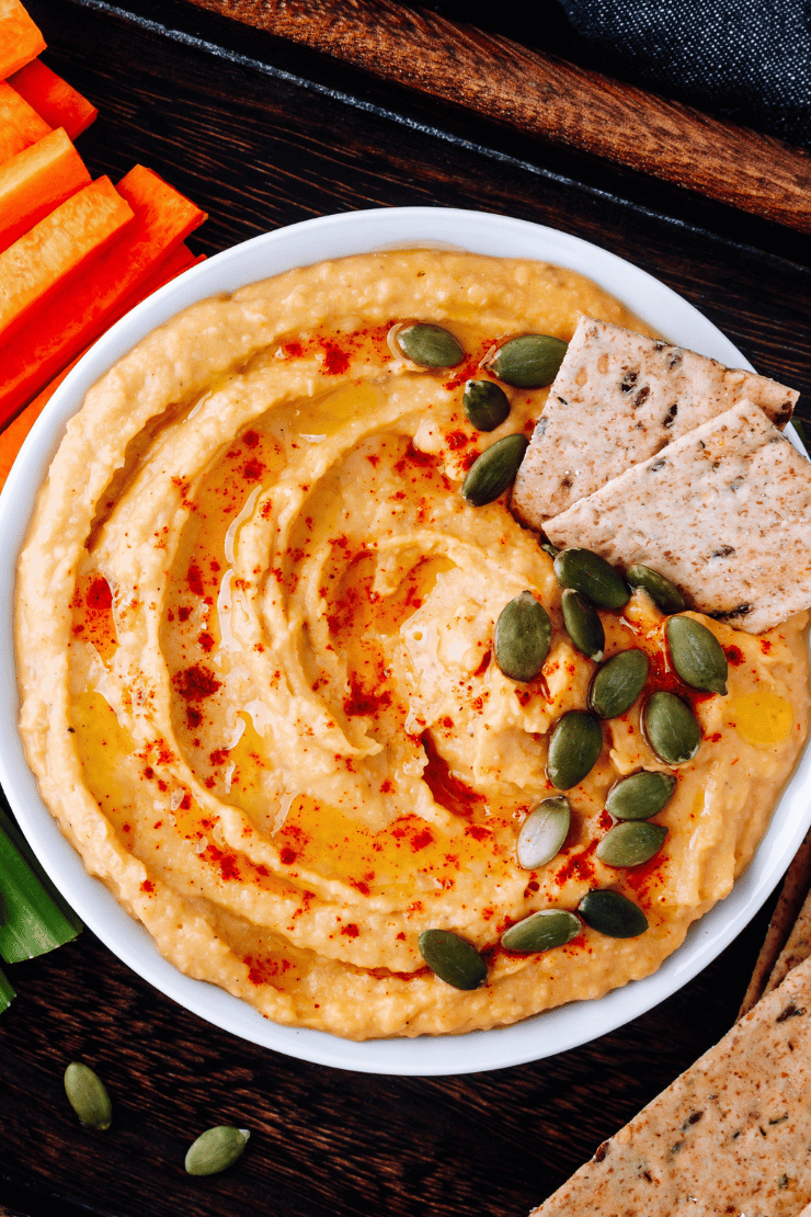 photo de houmous à la carotte