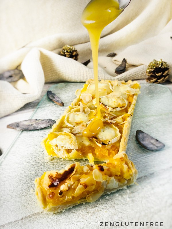 Ceci est une photographie de tarte salée butternut chèvre miel-zenglutenfree