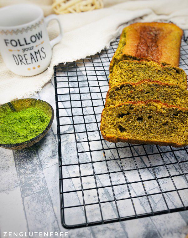 Ceci est une photographie de moelleux amande matcha sans gluten et sans lactose-zenglutenfree