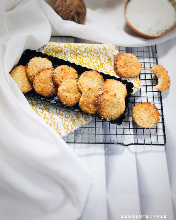 Ceci est une photographie de biscuits moelleux coco sans œufs sans gluten sans lactose-zenglutenfree