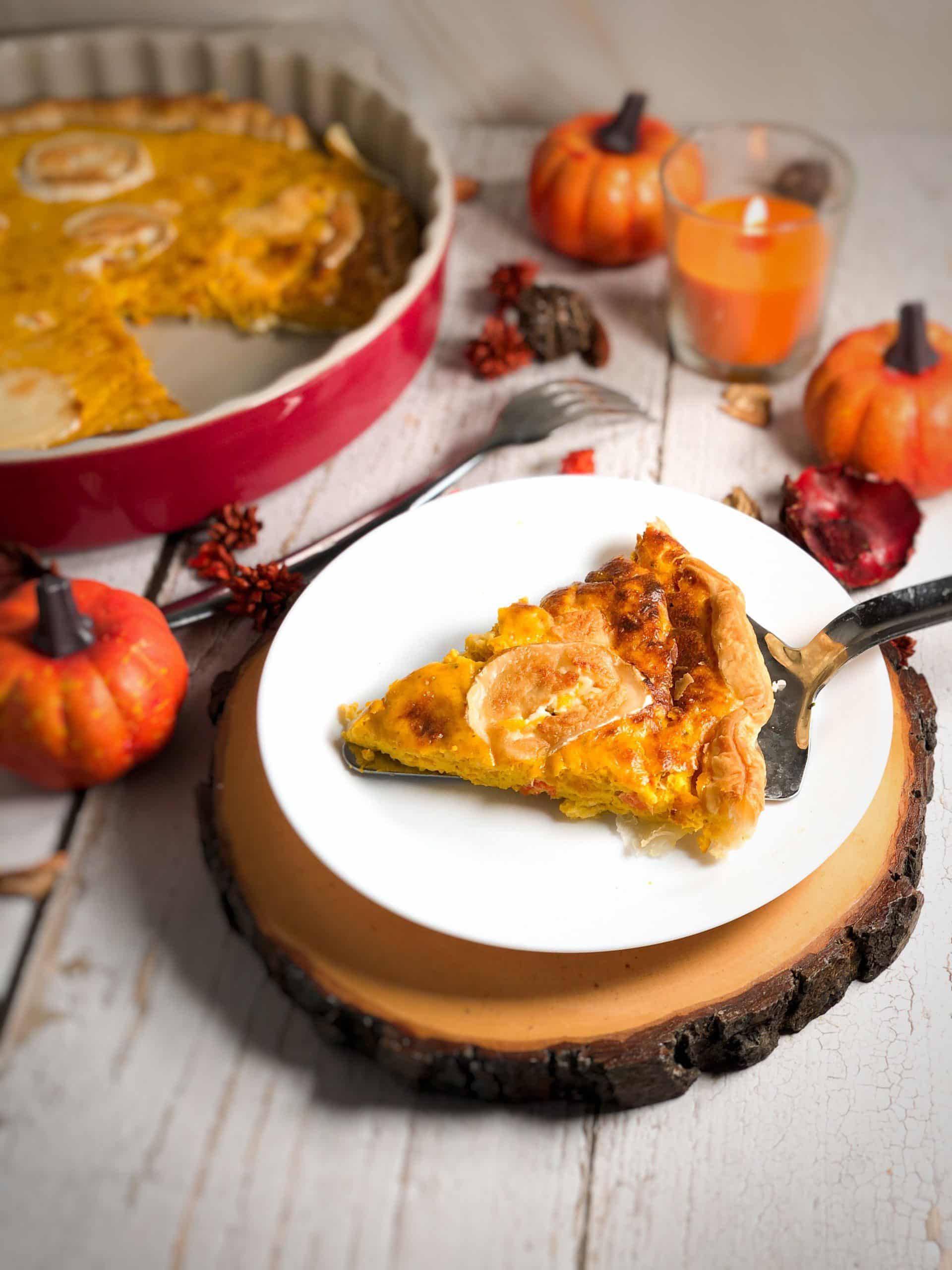 Ceci est une photographie de quiche potimarron chèvre miel sans gluten-zenglutenfree