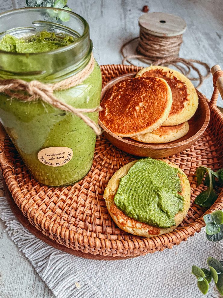 Ceci est une photographie de pesto de mache-zenglutenfree