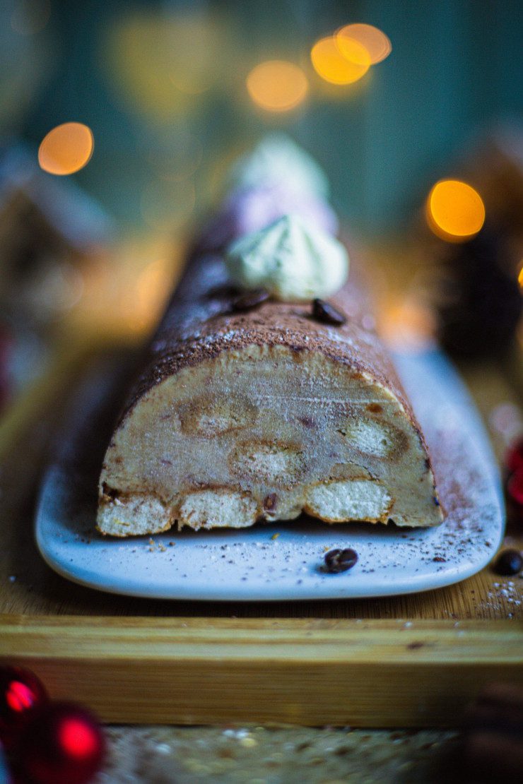 Ceci est une photographie de Bûche glacée à la cacahuète sans gluten