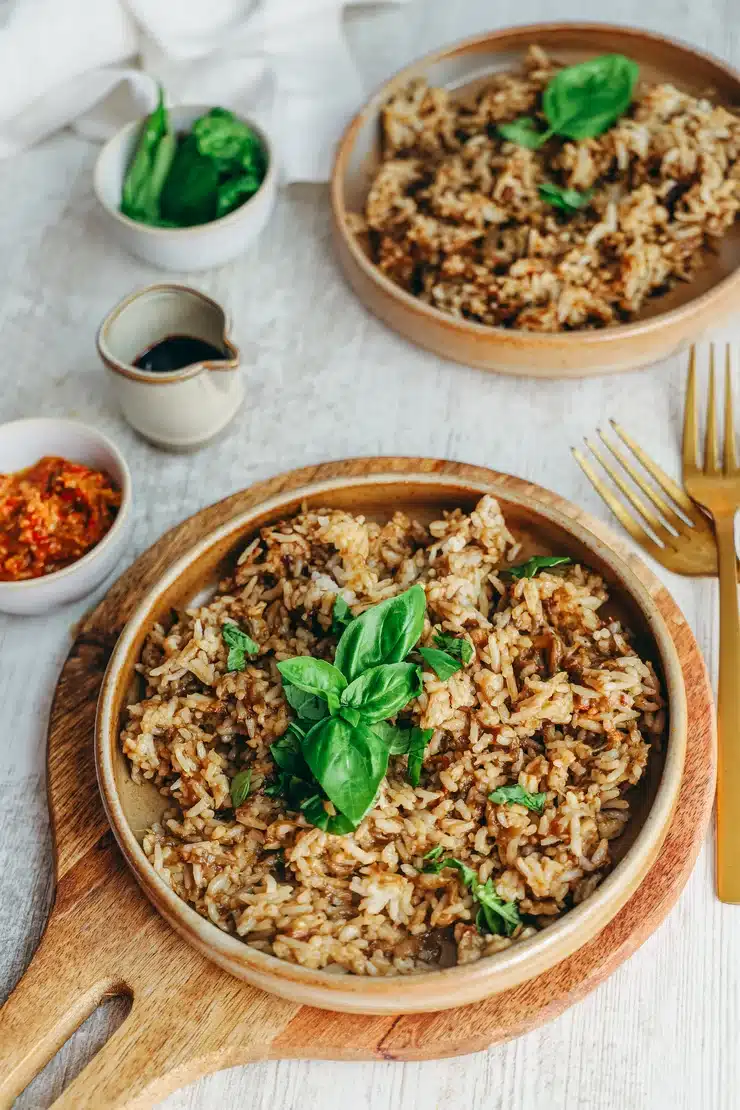 Ceci est une photographie de riz sauté à l'aubergine- Zenglutenfree