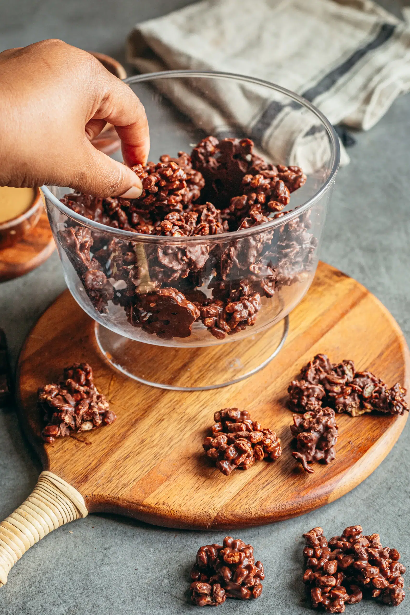 Voici une photo de Bouchées croustillantes chocolat cacahuète